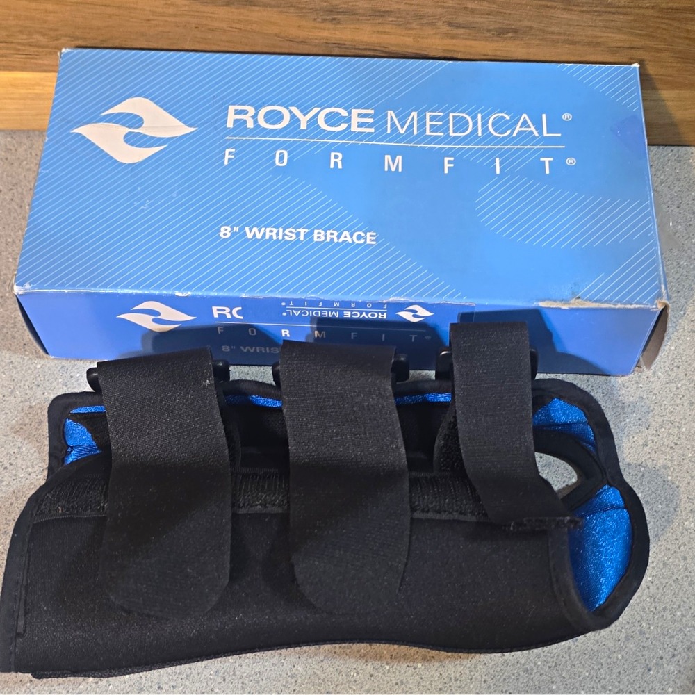 Royce Medical Formfit Wrist Brace 8" Adjustable Stabilization Black/Blue Right
